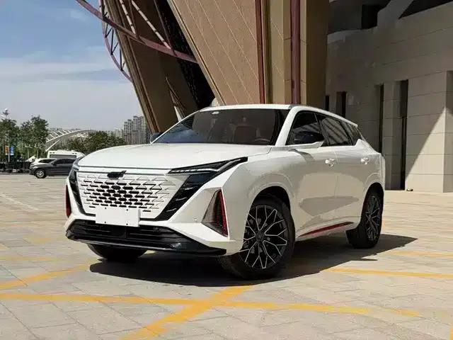 Changan Oushang Z6 2023 Blue Whale 1.5T DCT Smart Edition
