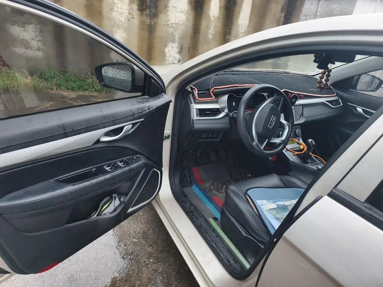 Geely Auto Emgrand 2020 1.5L Manual Comfort Version — миниатюра 17