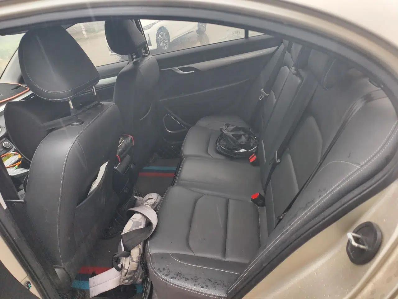 Geely Auto Emgrand 2020 1.5L Manual Comfort Version — миниатюра 18