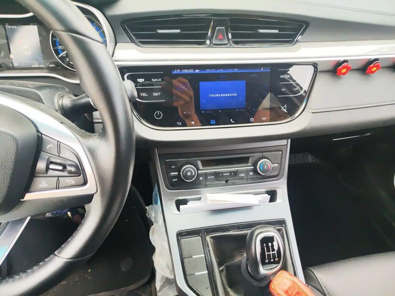 Geely Auto Emgrand 2019 Leading Edition 1.5L Manual Luxury Model China VI Standard — миниатюра 14