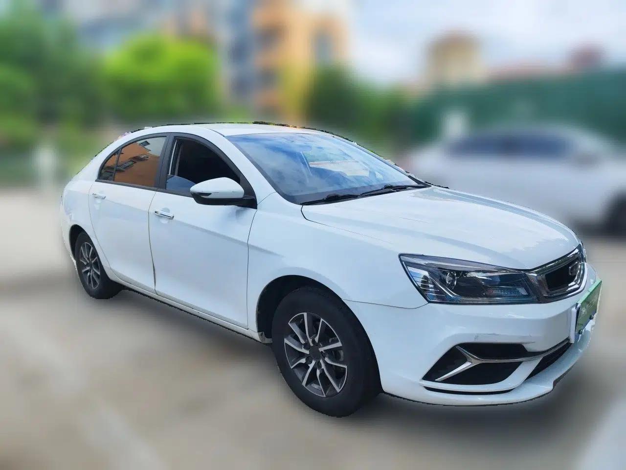 Geely Auto Emgrand 2019 Leading Edition 1.5L Manual Luxury Model China VI Standard — миниатюра 3