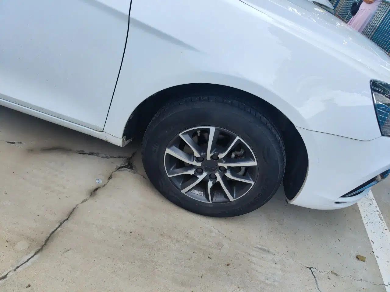 Geely Auto Emgrand 2019 Leading Edition 1.5L Manual Luxury Model China VI Standard — миниатюра 8