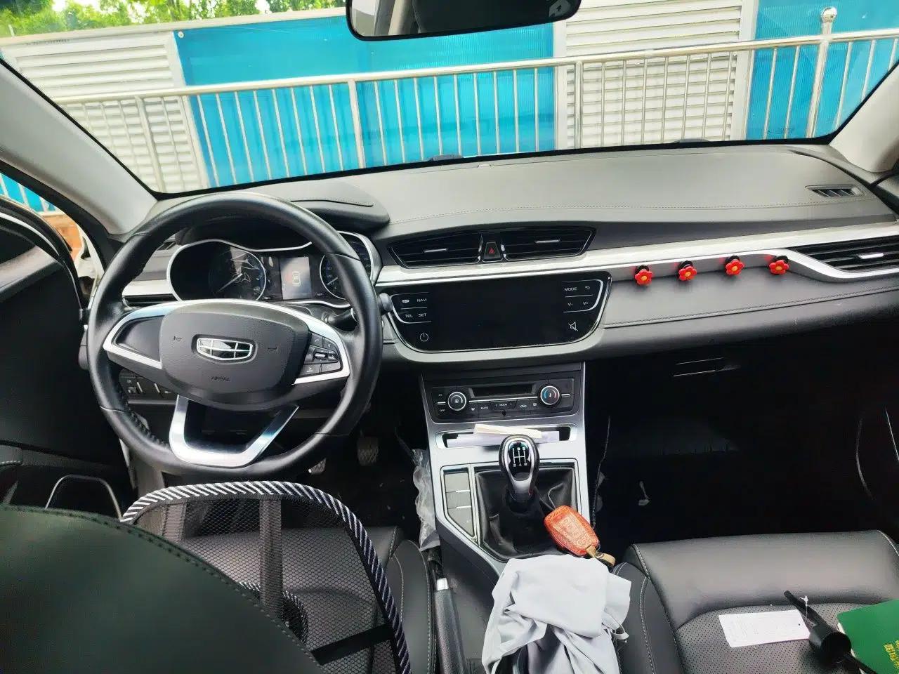 Geely Auto Emgrand 2019 Leading Edition 1.5L Manual Luxury Model China VI Standard — миниатюра 10