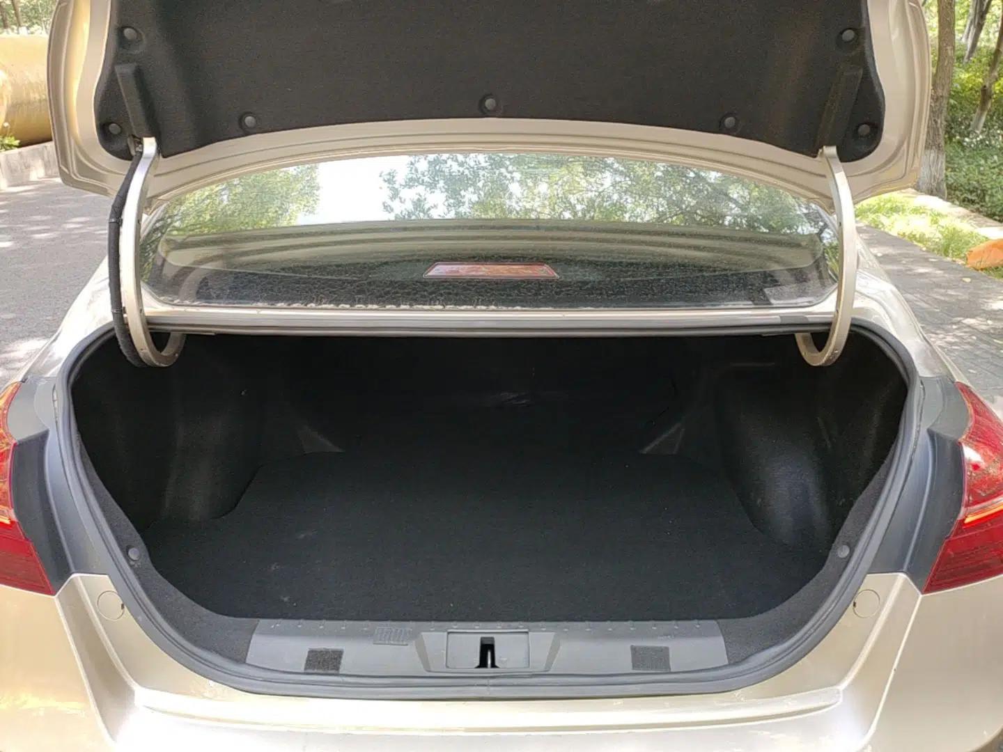 Geely Auto Emgrand 2018 1.5L Manual Upward Connect Edition — миниатюра 22