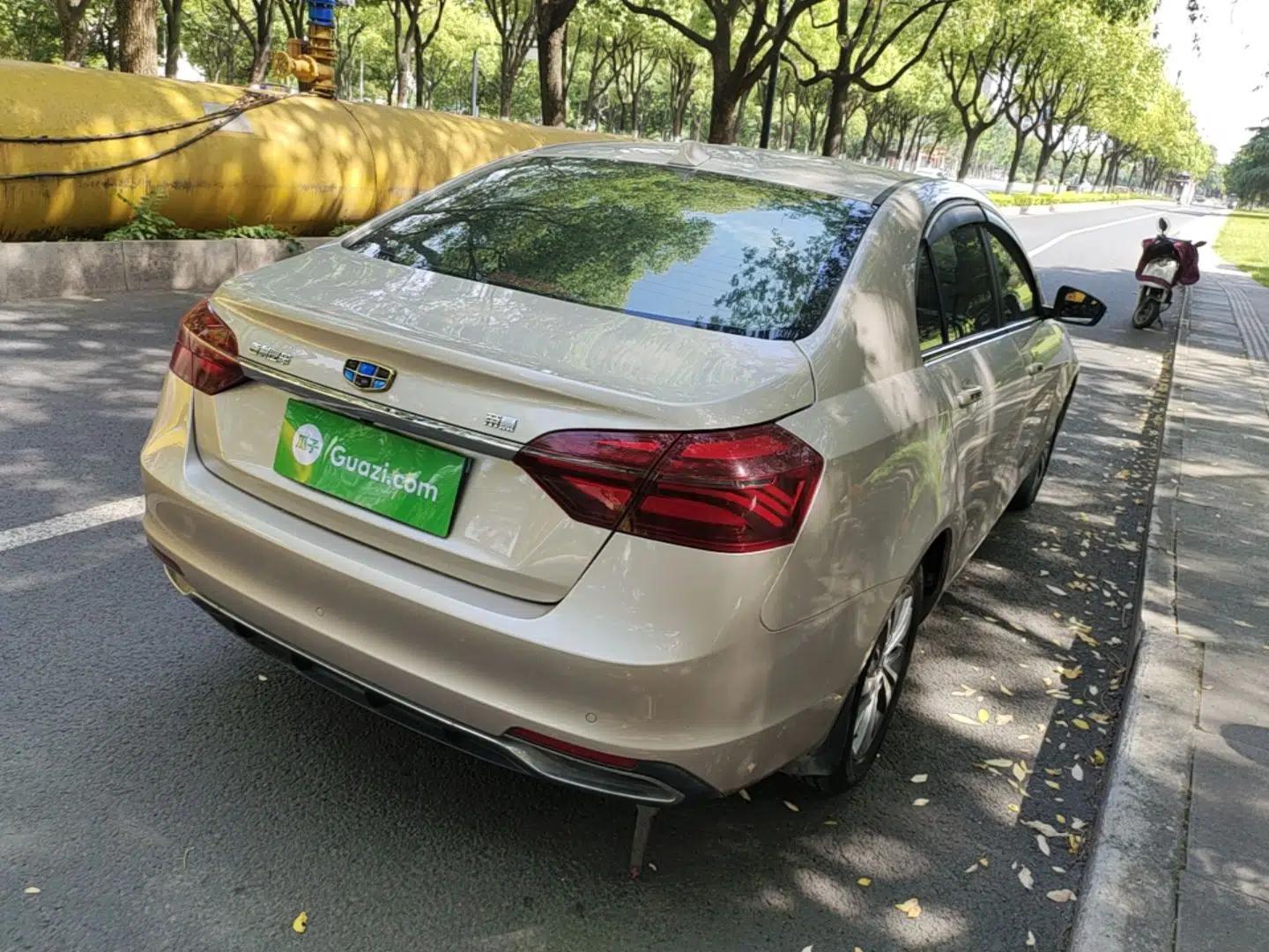 Geely Auto Emgrand 2018 1.5L Manual Upward Connect Edition — миниатюра 6