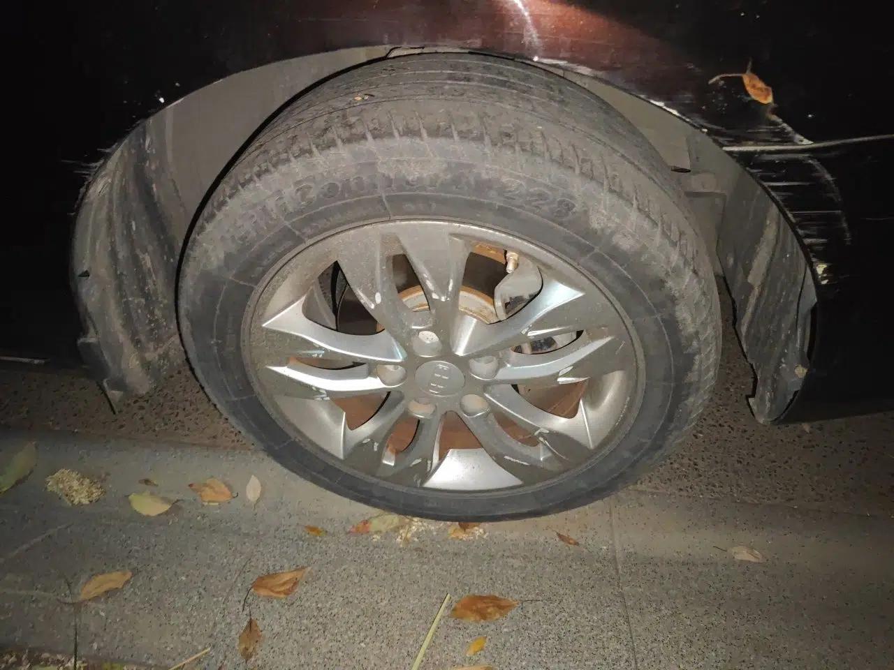 Geely Auto Emgrand 2016 Sedan 1.5L CVT Upward Version — миниатюра 8