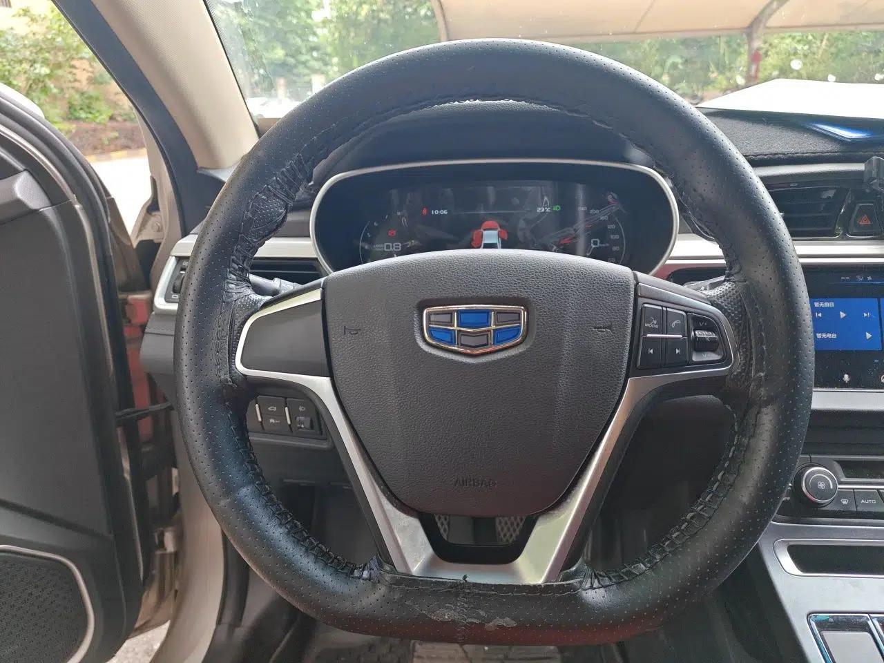 Geely Auto Emgrand 2018 1.5L Manual Upward Connect Edition — миниатюра 11