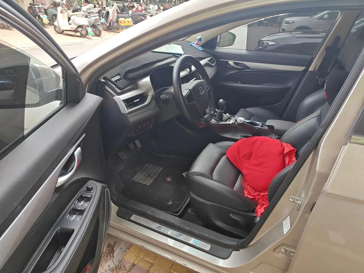 Geely Auto Emgrand 2018 1.5L Manual Upward Connect Edition — миниатюра 17