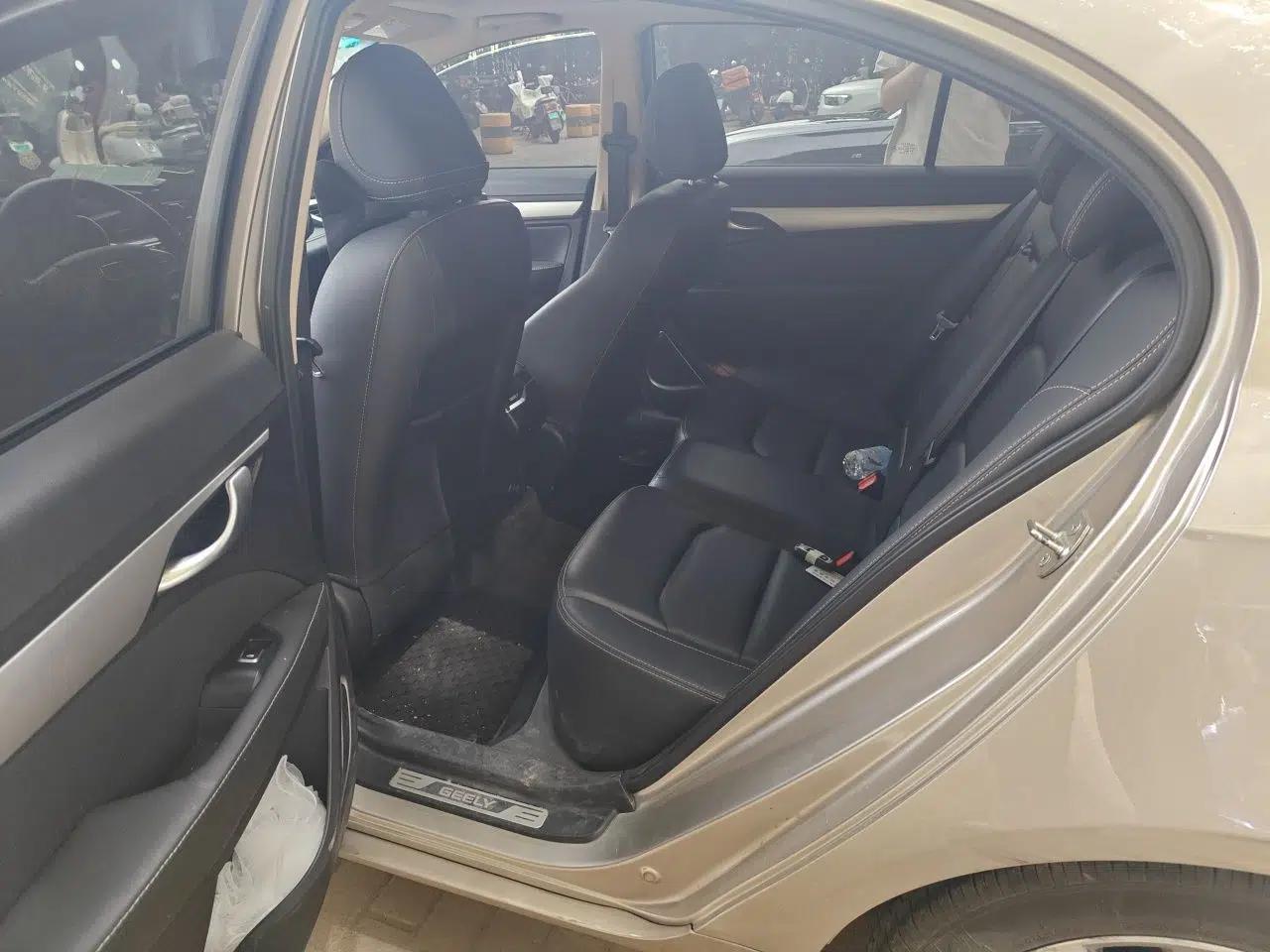 Geely Auto Emgrand 2018 1.5L Manual Upward Connect Edition — миниатюра 18
