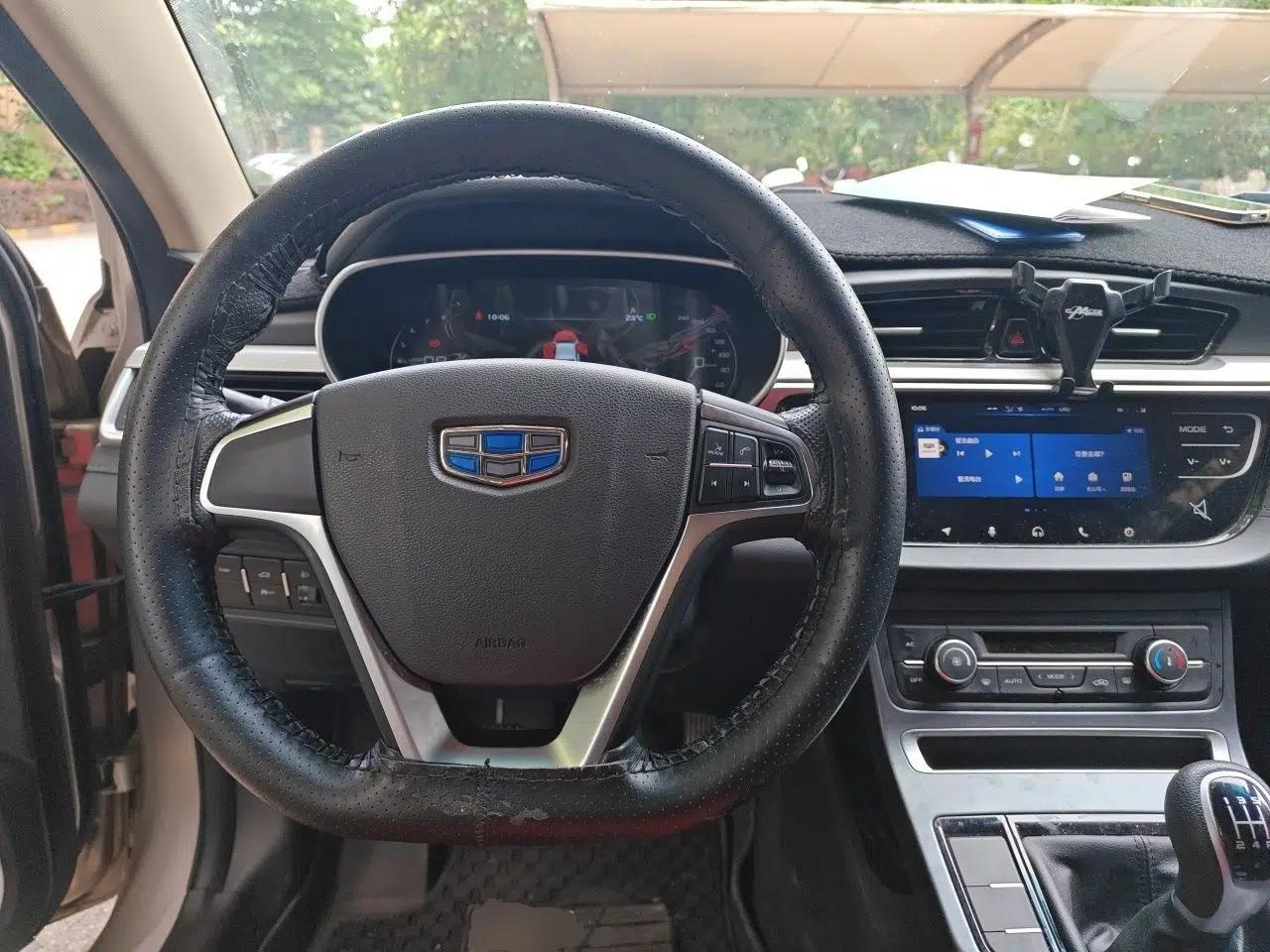 Geely Auto Emgrand 2018 1.5L Manual Upward Connect Edition — миниатюра 10