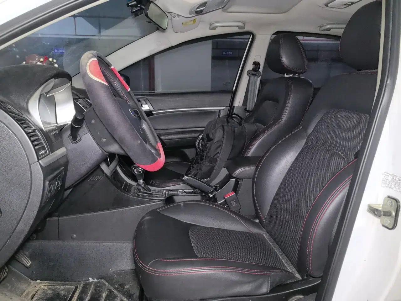 Geely Auto Emgrand 2015 Sedan 1.3T CVT Upward Edition — миниатюра 16