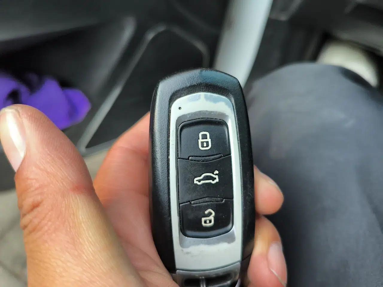 Geely Auto Emgrand 2016 Sedan 1.5L Manual Upward Edition — миниатюра 9