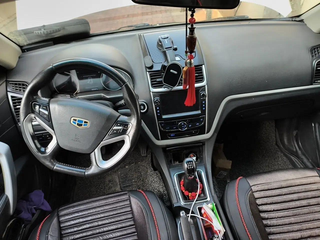 Geely Auto Emgrand 2016 Sedan 1.5L Manual Upward Edition — миниатюра 10