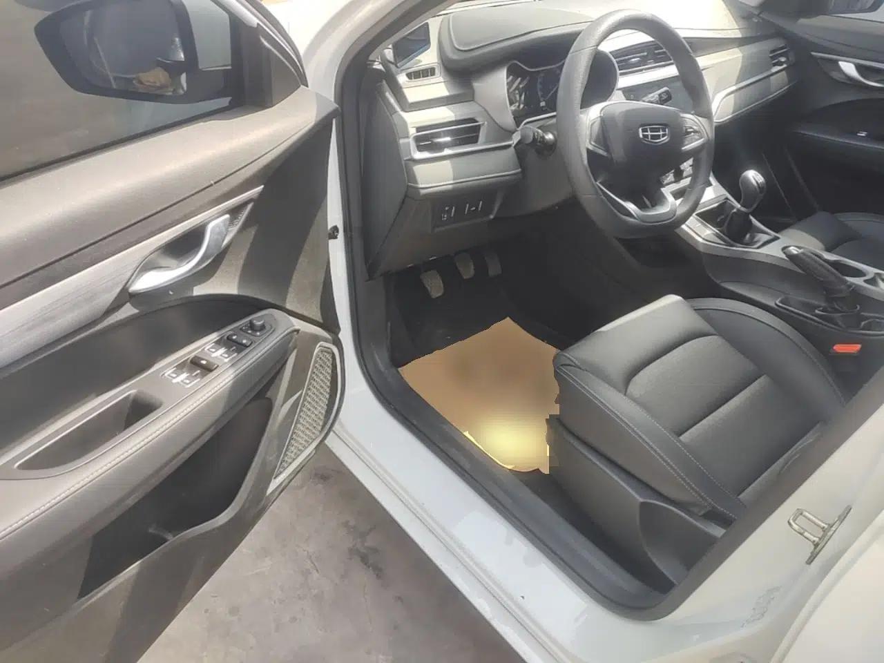 Geely Auto Emgrand 2021 UP 1.5L Manual Comfort Model — миниатюра 19