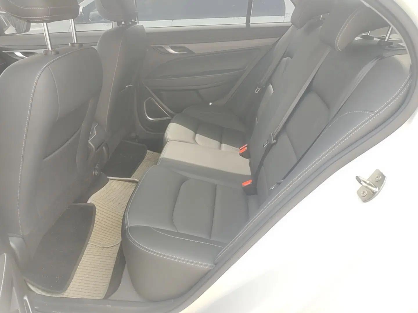 Geely Auto Emgrand 2021 UP 1.5L Manual Comfort Model — миниатюра 20
