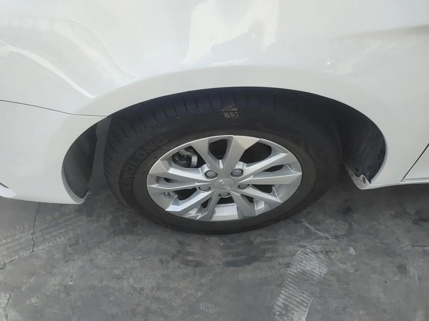 Geely Auto Emgrand 2021 UP 1.5L Manual Comfort Model — миниатюра 8