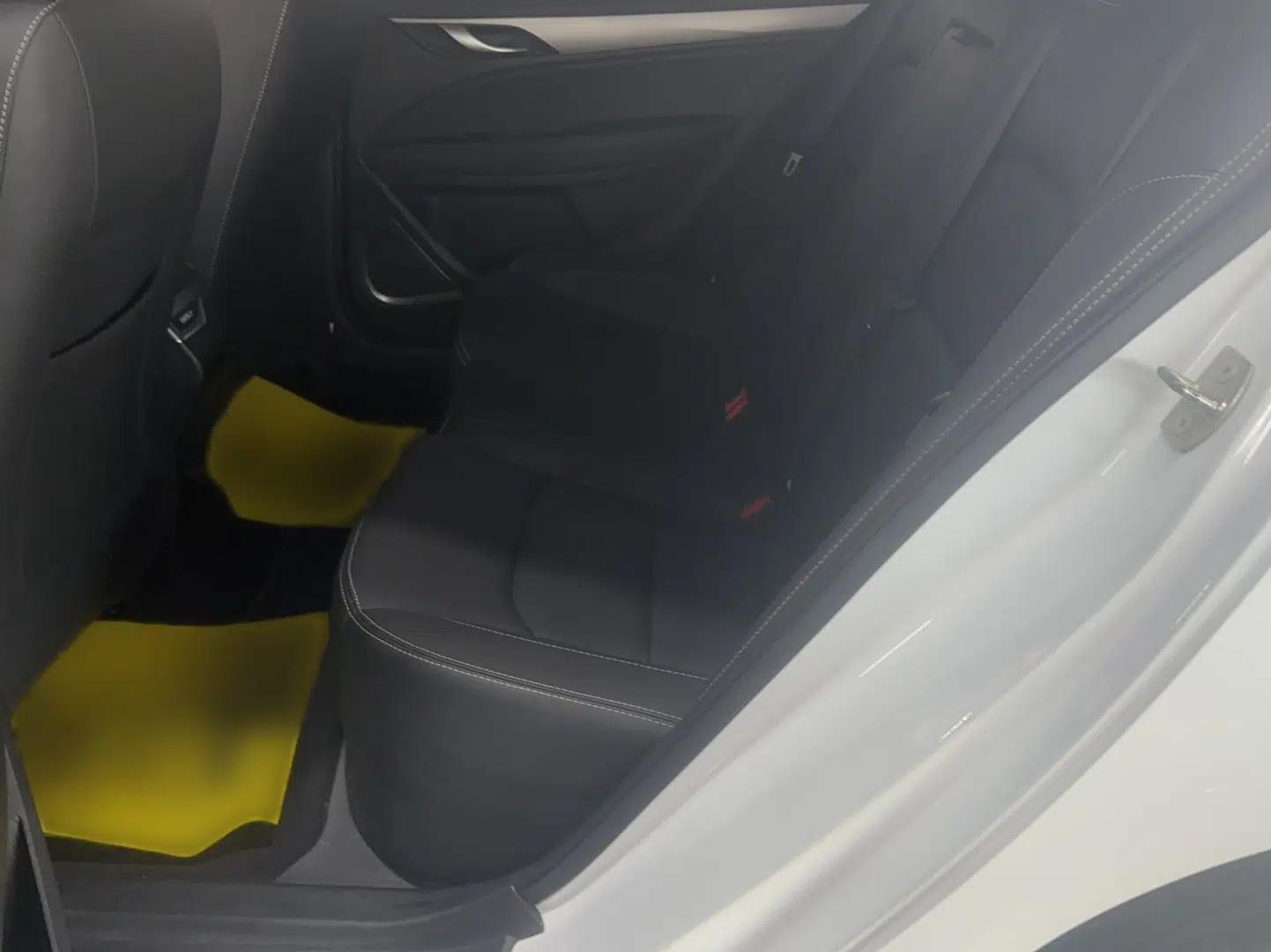 Geely Auto Emgrand 2018 1.5L CVT Upward Connect Edition — миниатюра 13