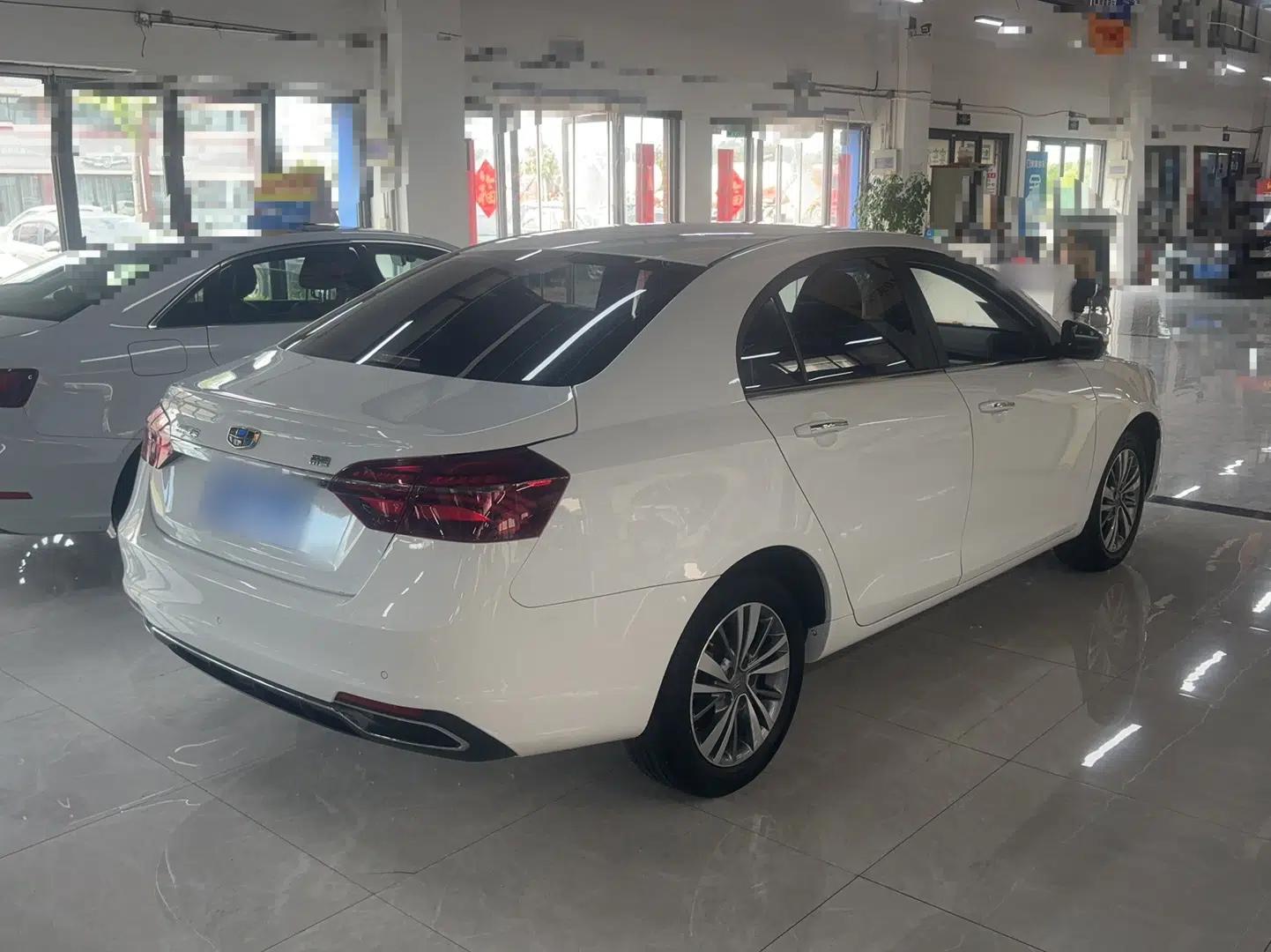 Geely Auto Emgrand 2018 1.5L CVT Upward Connect Edition — миниатюра 5