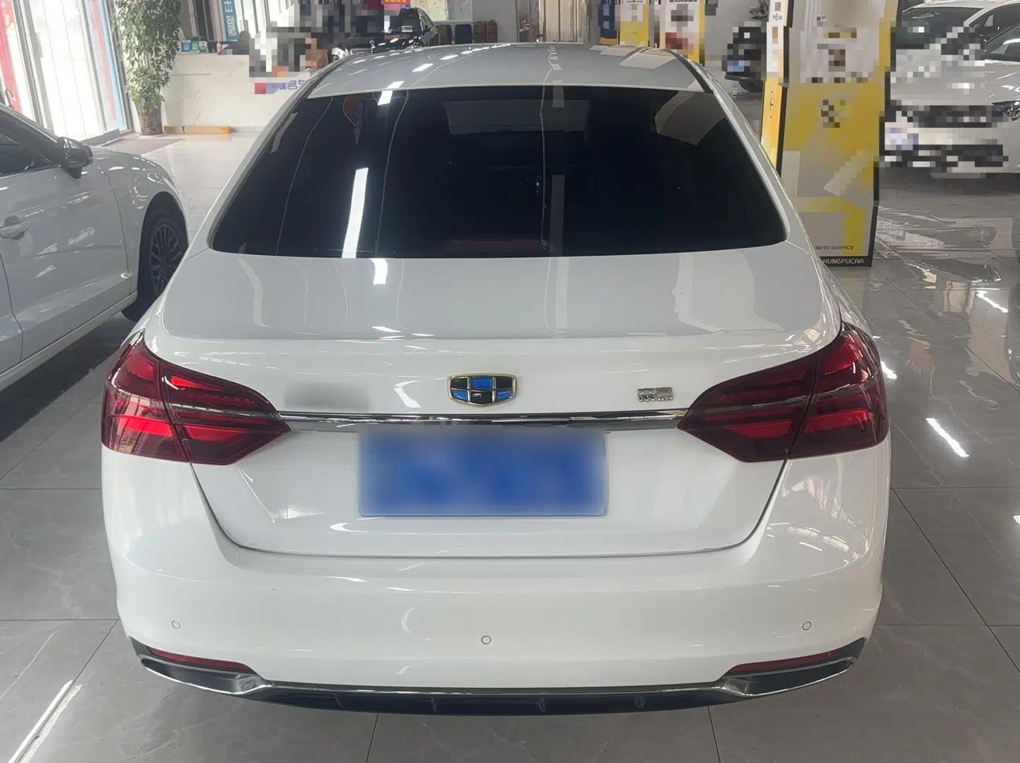 Geely Auto Emgrand 2018 1.5L CVT Upward Connect Edition — миниатюра 6