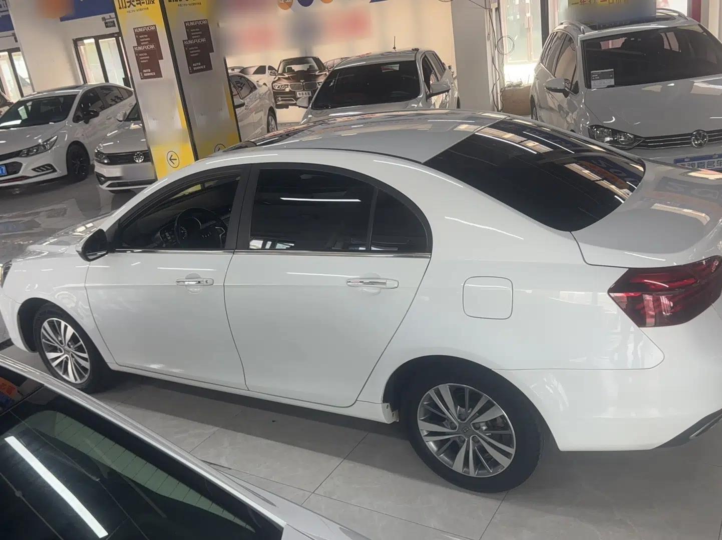 Geely Auto Emgrand 2018 1.5L CVT Upward Connect Edition — миниатюра 7