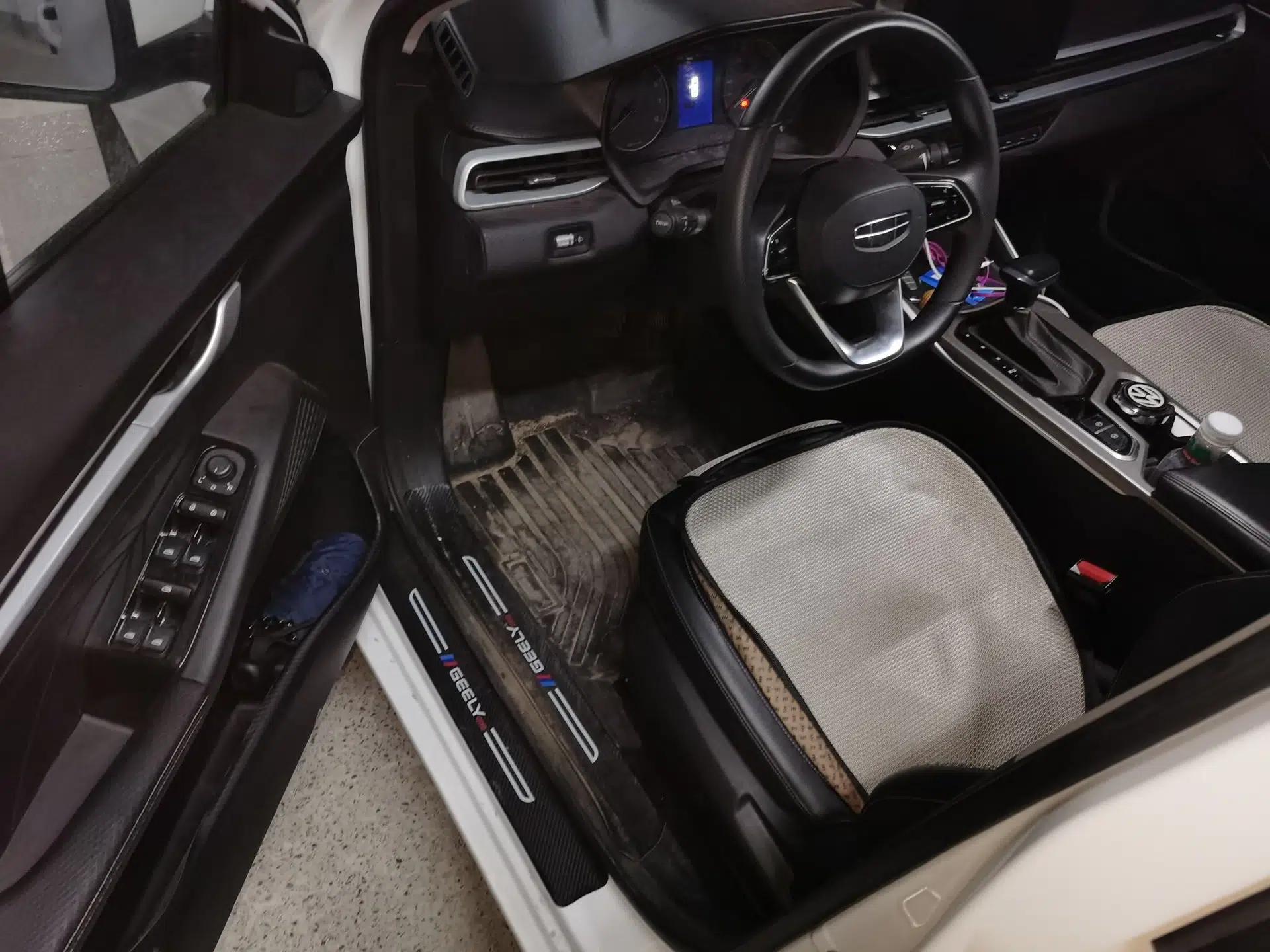 Geely Auto Emgrand 2025 4th Generation 1.5L CVT Starry Edition — миниатюра 17