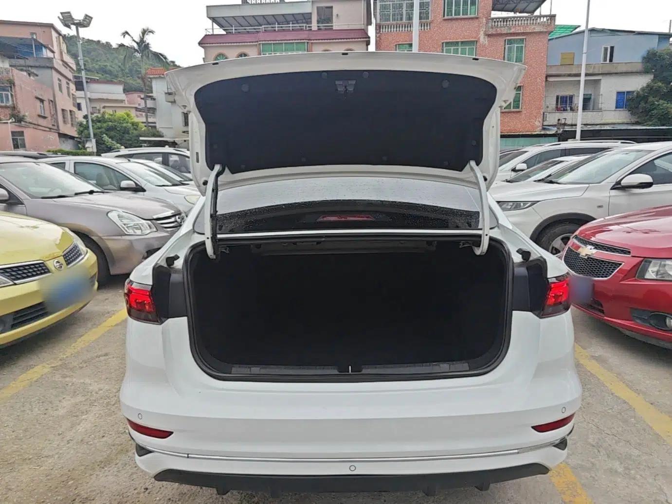 Geely Auto Emgrand 2023 4th Generation Champion Edition 1.5L CVT Prestige Model — миниатюра 21