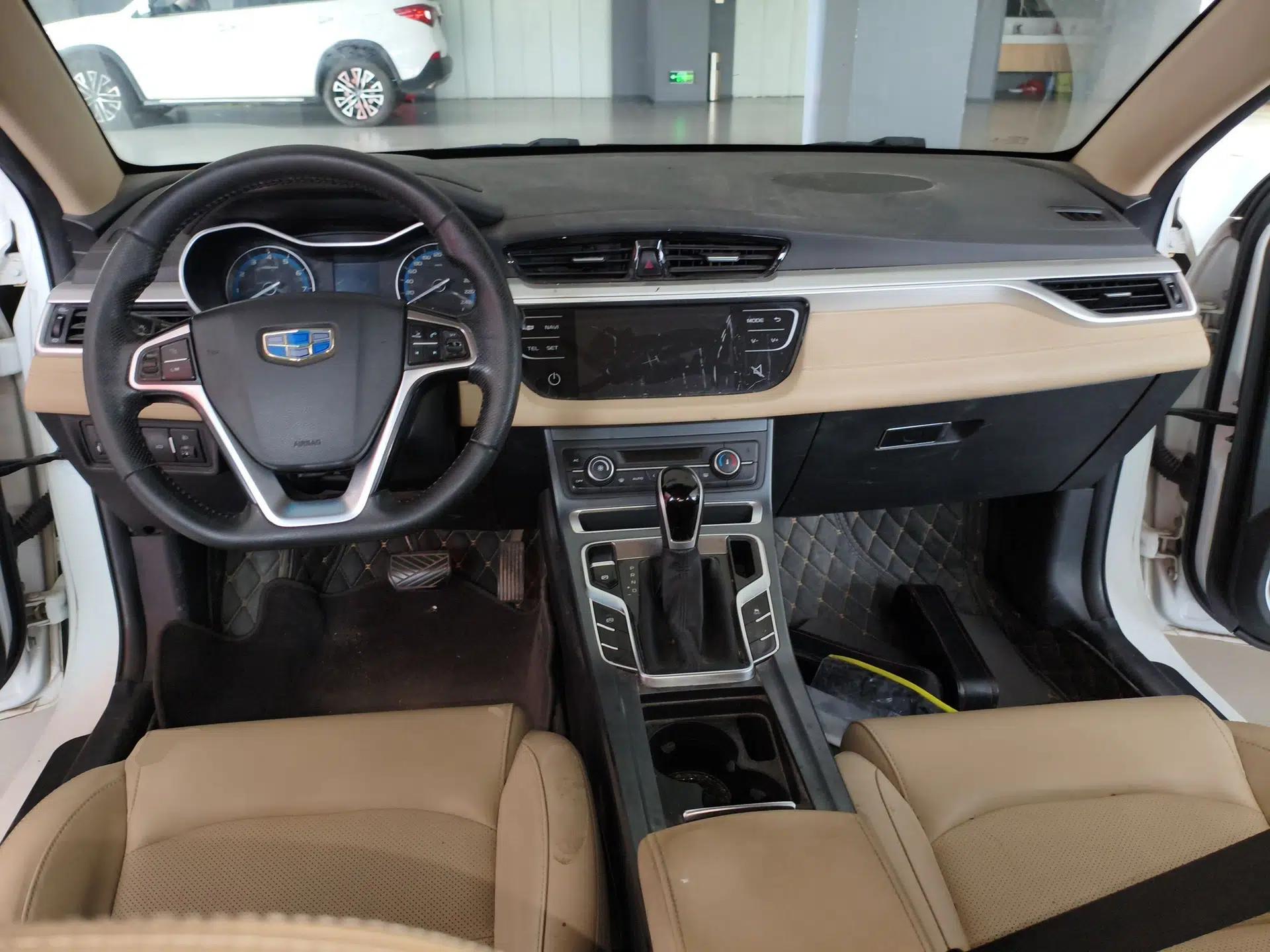 Geely Auto Emgrand 2018 1.5L CVT Luxury Model — миниатюра 12