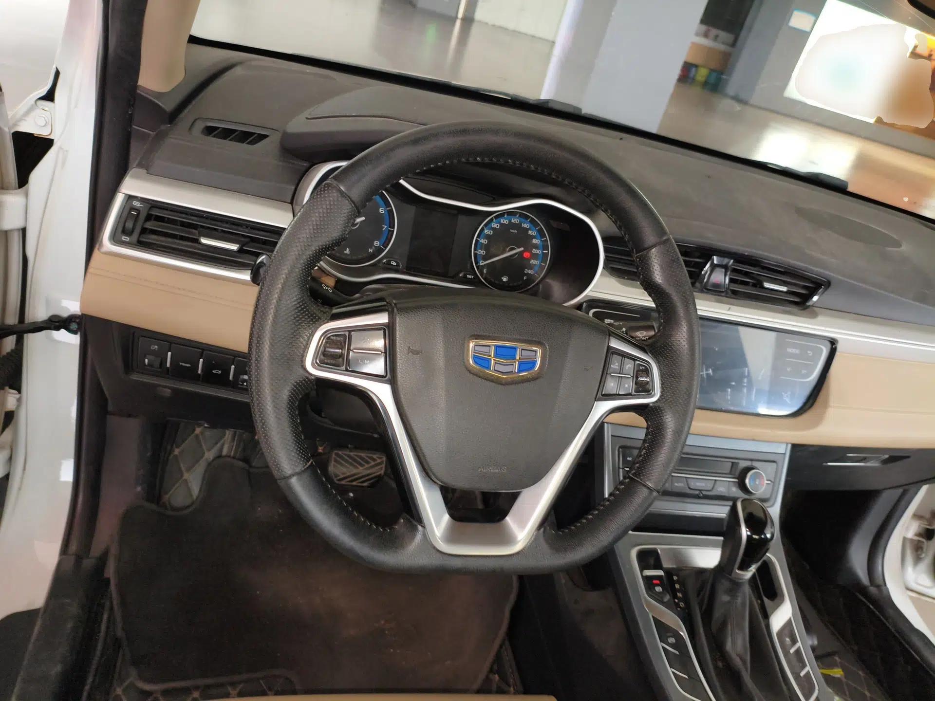 Geely Auto Emgrand 2018 1.5L CVT Luxury Model — миниатюра 13