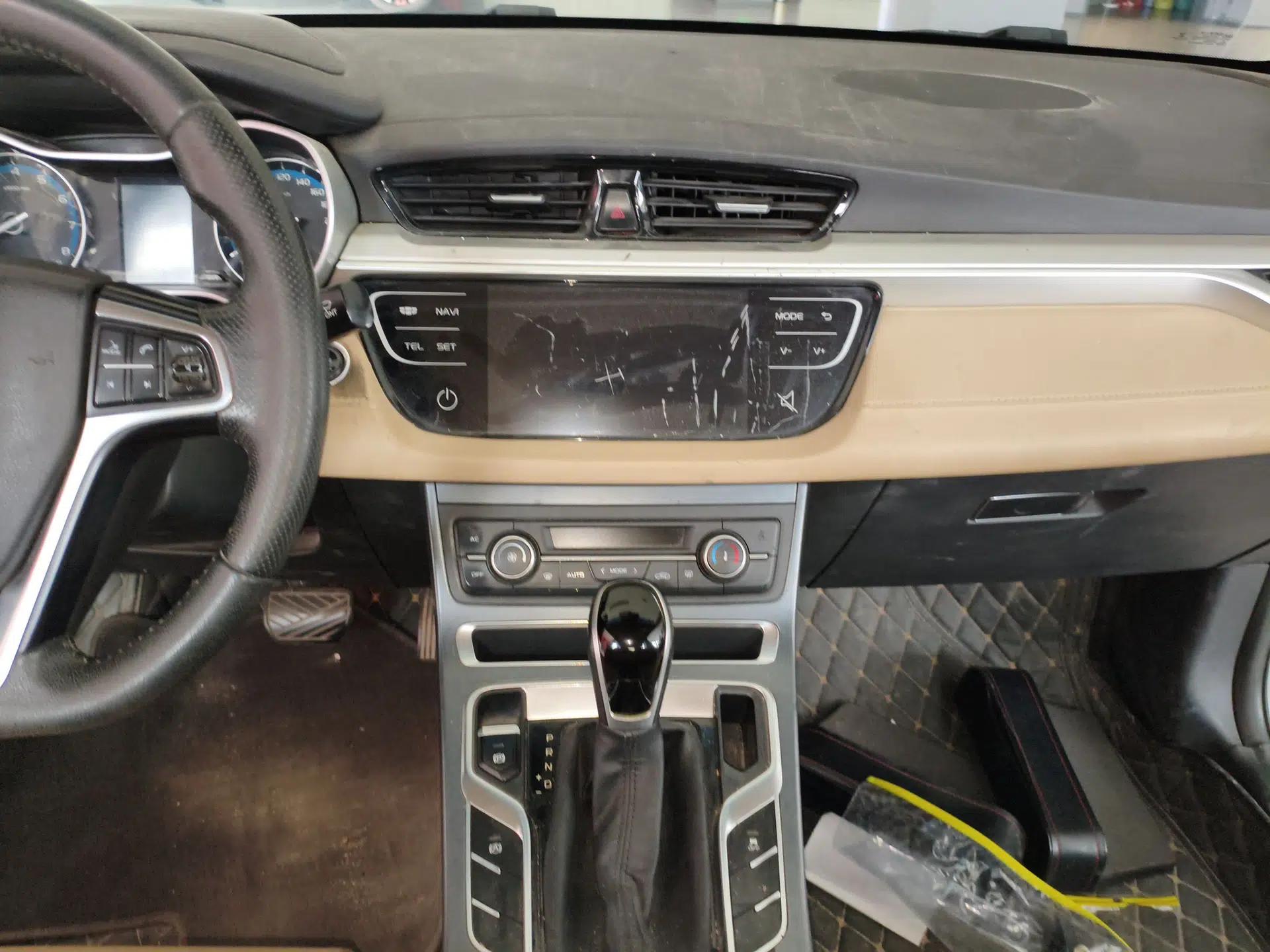 Geely Auto Emgrand 2018 1.5L CVT Luxury Model — миниатюра 15