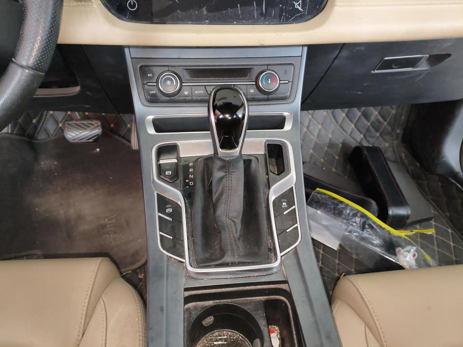 Geely Auto Emgrand 2018 1.5L CVT Luxury Model — миниатюра 16