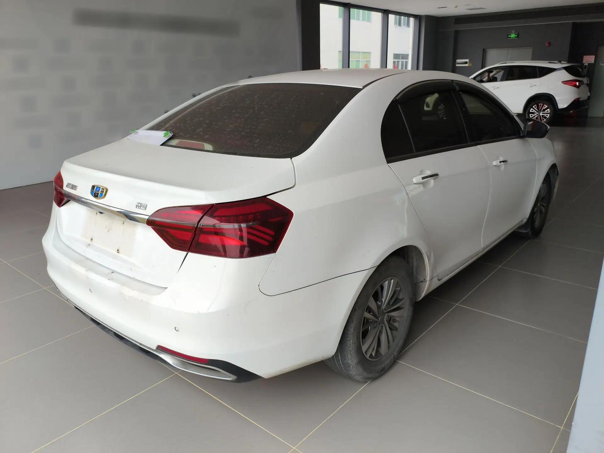 Geely Auto Emgrand 2018 1.5L CVT Luxury Model — миниатюра 4