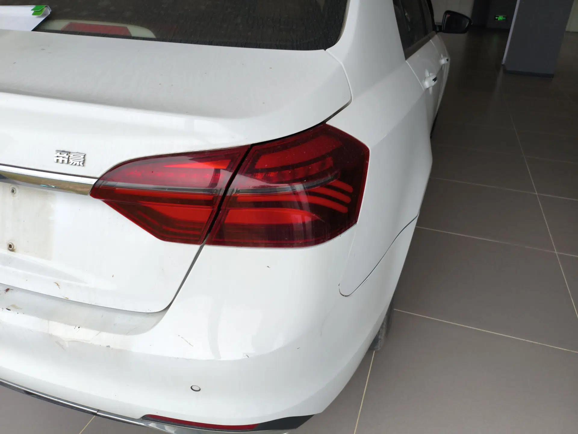Geely Auto Emgrand 2018 1.5L CVT Luxury Model — миниатюра 8