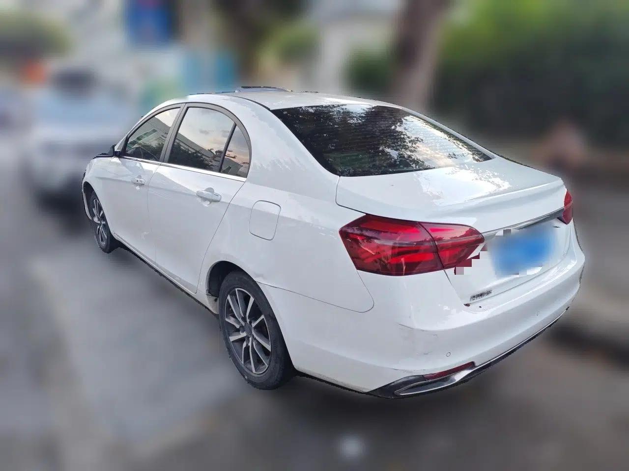 Geely Auto Emgrand 2019 Leading Edition 1.5L Manual Upgraded Connectivity Model China VI Standard — миниатюра 4