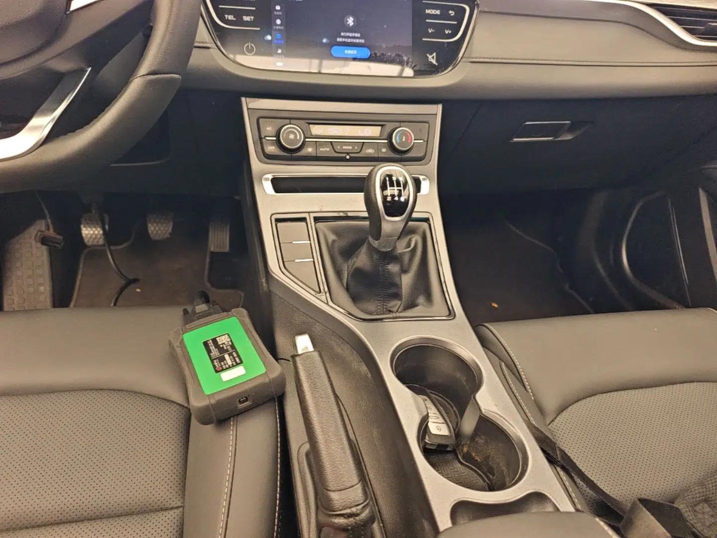 Geely Auto Emgrand 2019 Leading Edition 1.5L Manual Upgraded Connectivity Model China V Standard — миниатюра 17