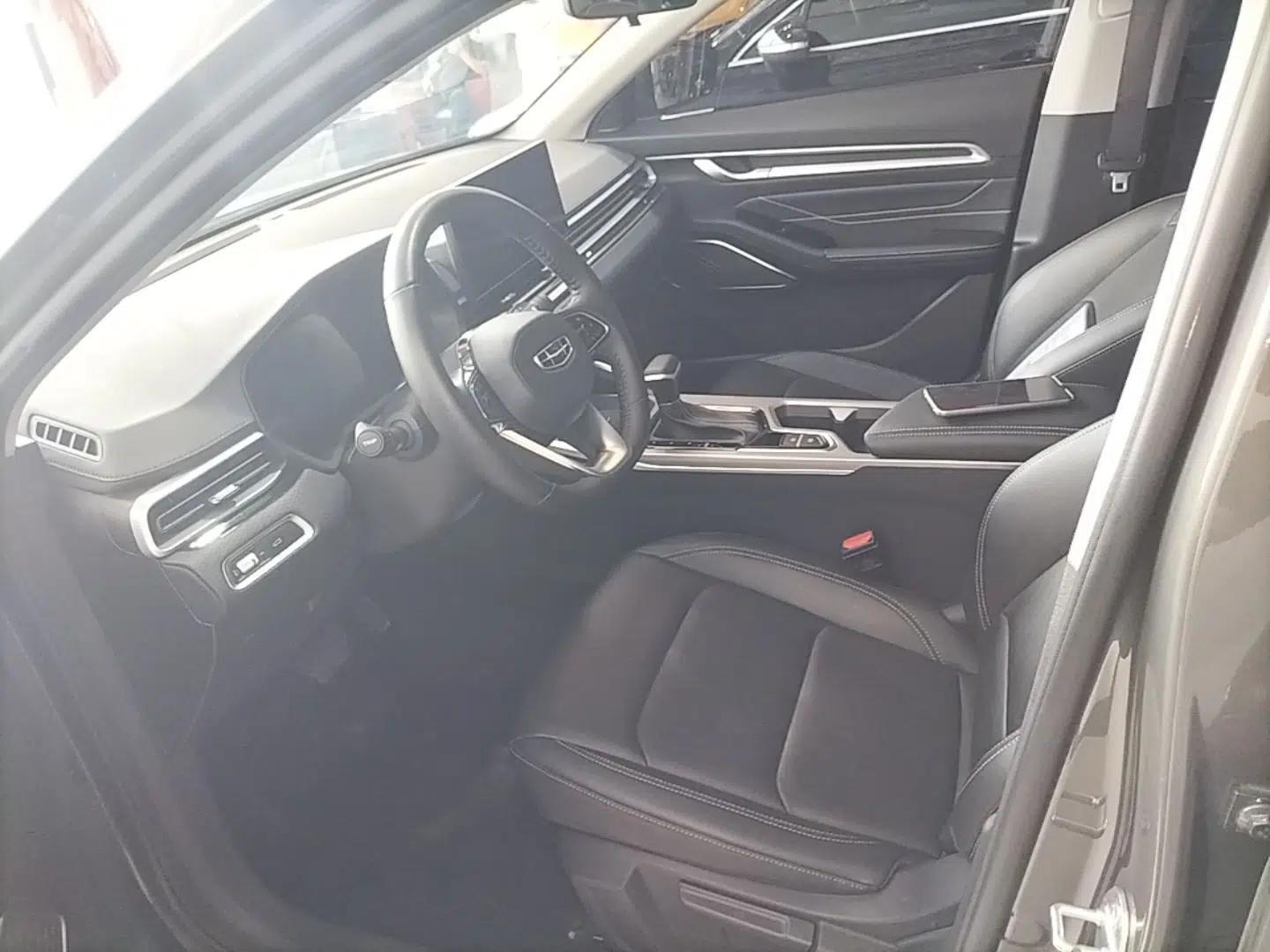 Geely Auto Emgrand 2023 4th Generation Champion Edition 1.5L CVT Prestige Model — миниатюра 18