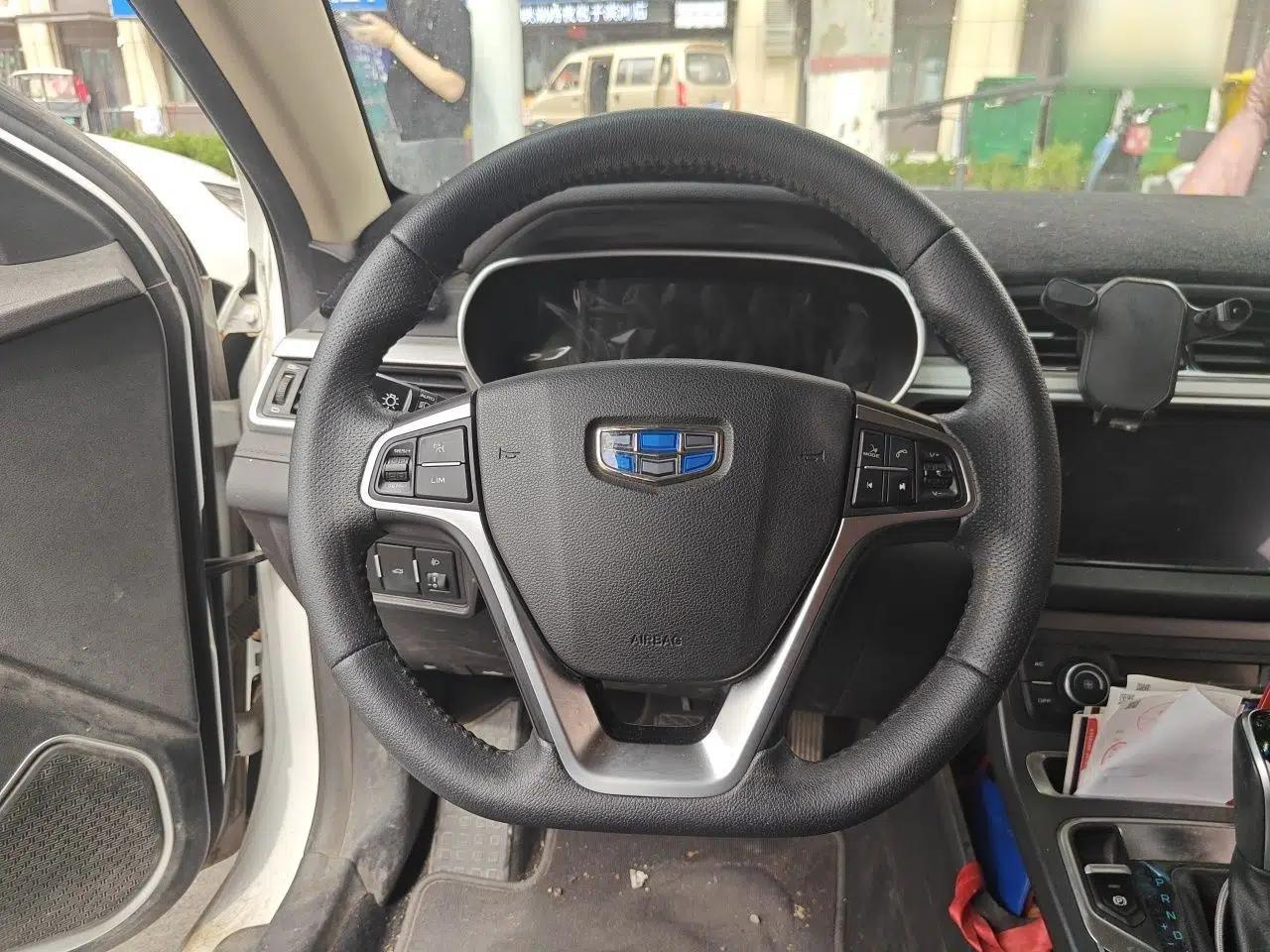 Geely Auto Emgrand 2018 1.5L CVT Upward Connect Edition — миниатюра 11