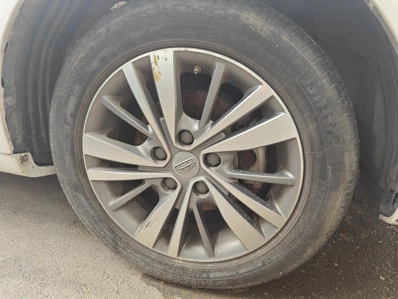 Geely Auto Emgrand 2018 1.5L CVT Upward Connect Edition — миниатюра 8