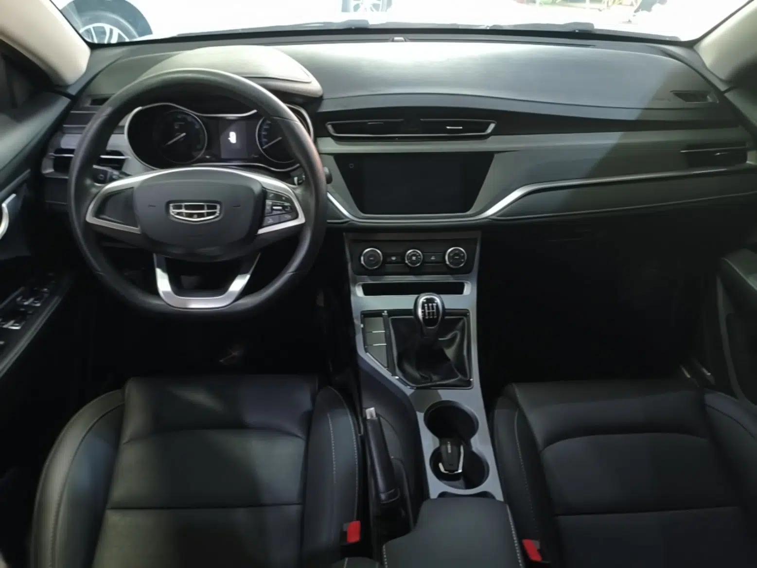 Geely Auto Emgrand 2021 UP 1.5L Manual Comfort Model — миниатюра 13