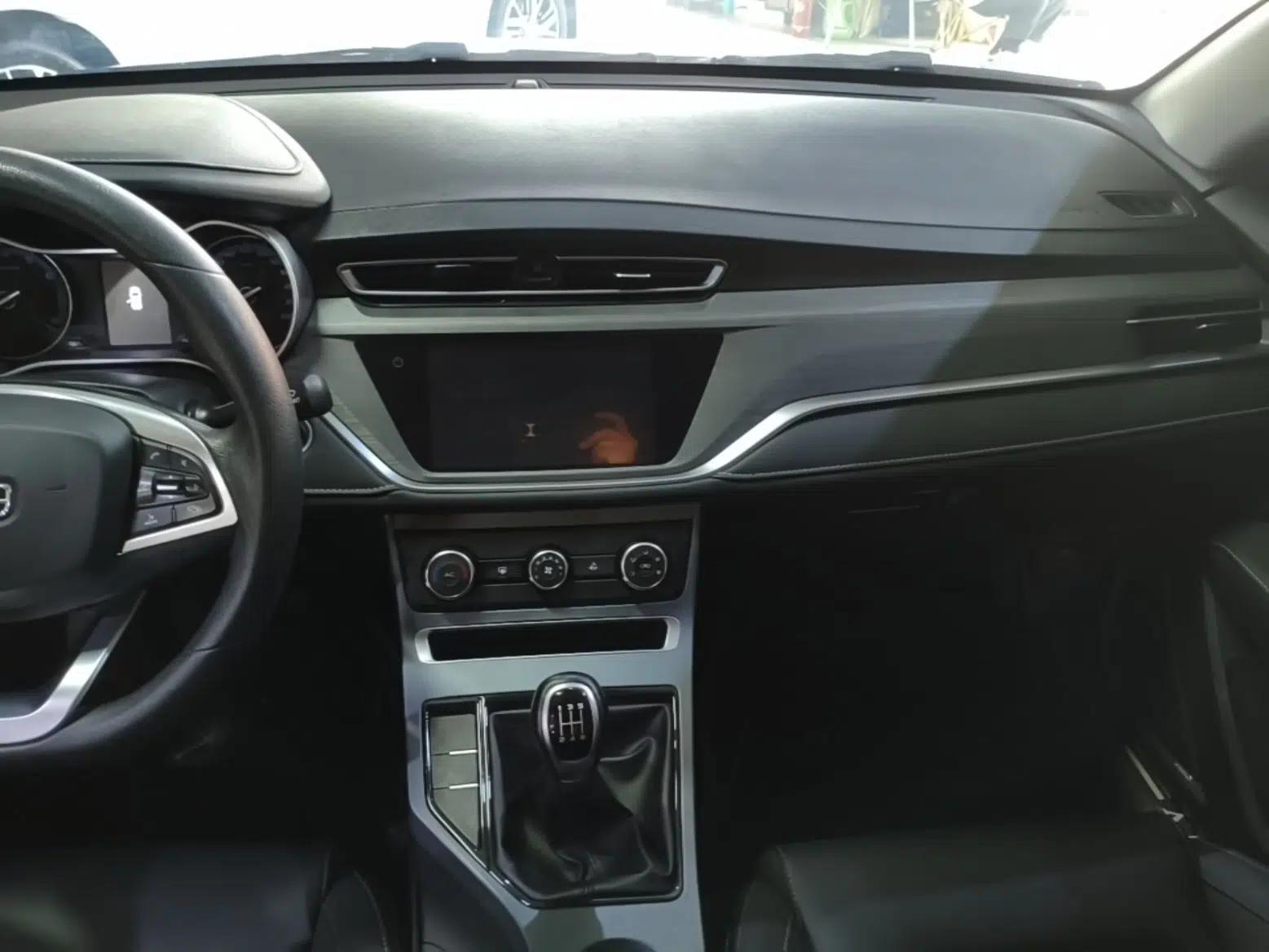 Geely Auto Emgrand 2021 UP 1.5L Manual Comfort Model — миниатюра 16