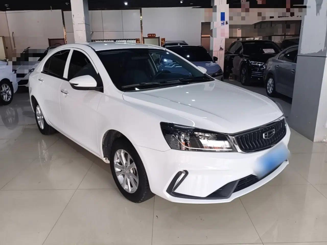 Geely Auto Emgrand 2021 UP 1.5L Manual Comfort Model — миниатюра 3