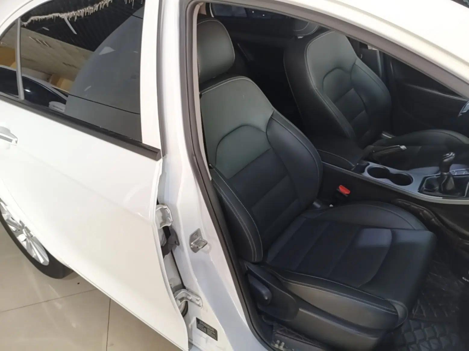 Geely Auto Emgrand 2021 UP 1.5L Manual Comfort Model — миниатюра 23