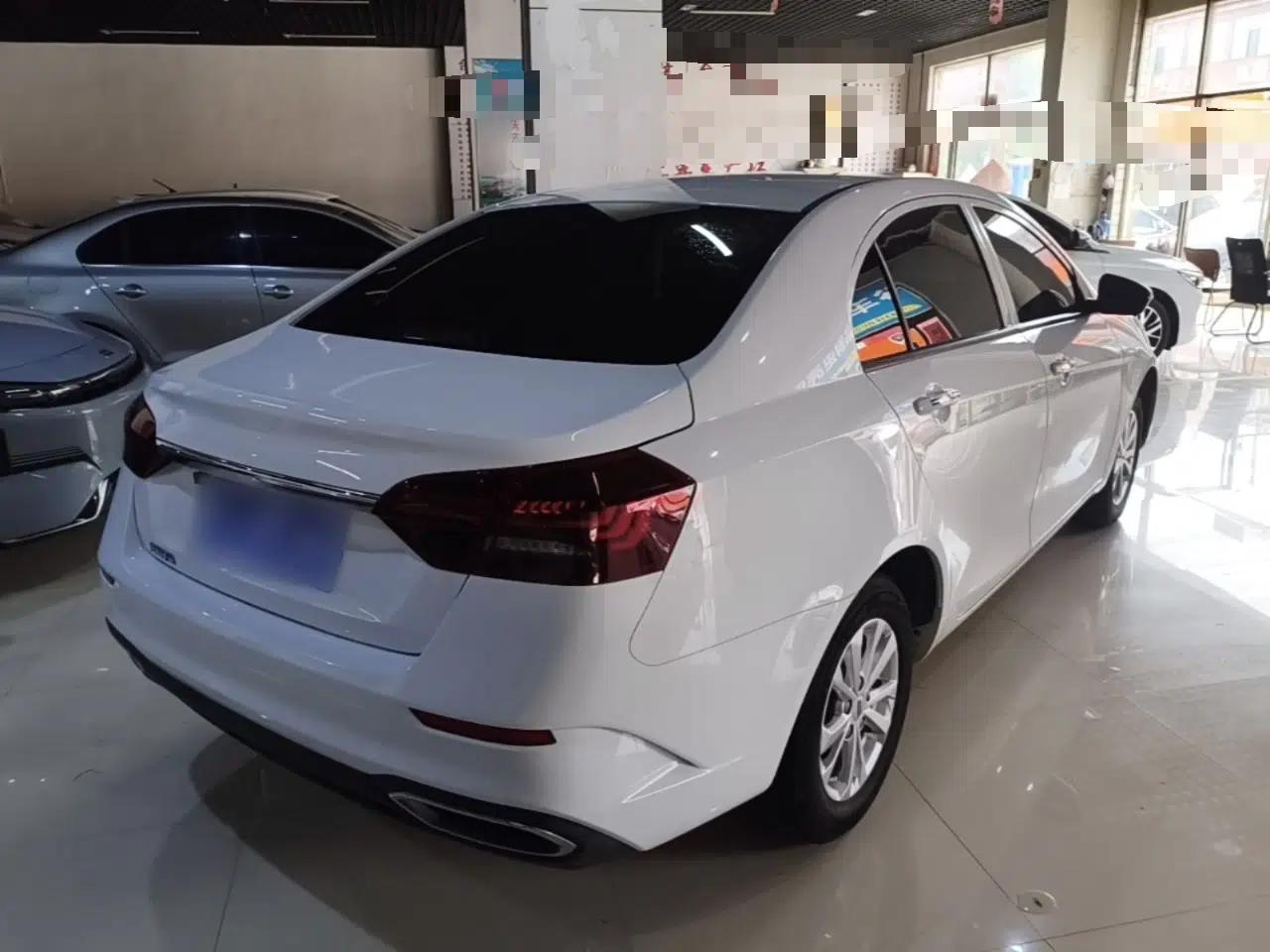 Geely Auto Emgrand 2021 UP 1.5L Manual Comfort Model — миниатюра 6