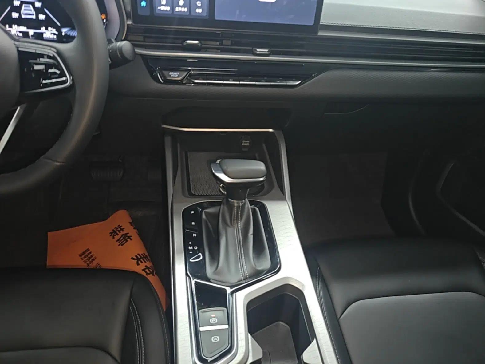 Geely Auto Emgrand 2025 4th Generation 1.5L CVT Luxury Version — миниатюра 17