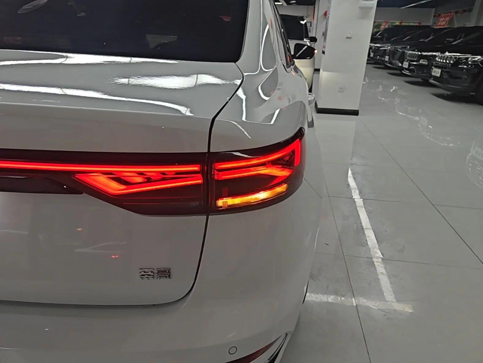 Geely Auto Emgrand 2025 4th Generation 1.5L CVT Luxury Version — миниатюра 7