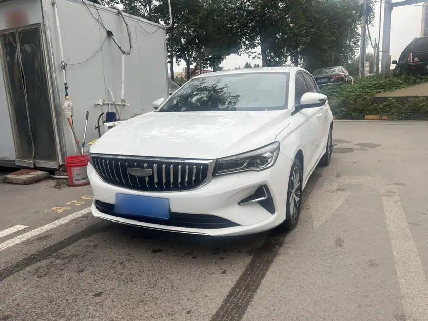 Geely Auto Emgrand 2025 4th Generation 1.5L CVT Longteng Edition — миниатюра 4