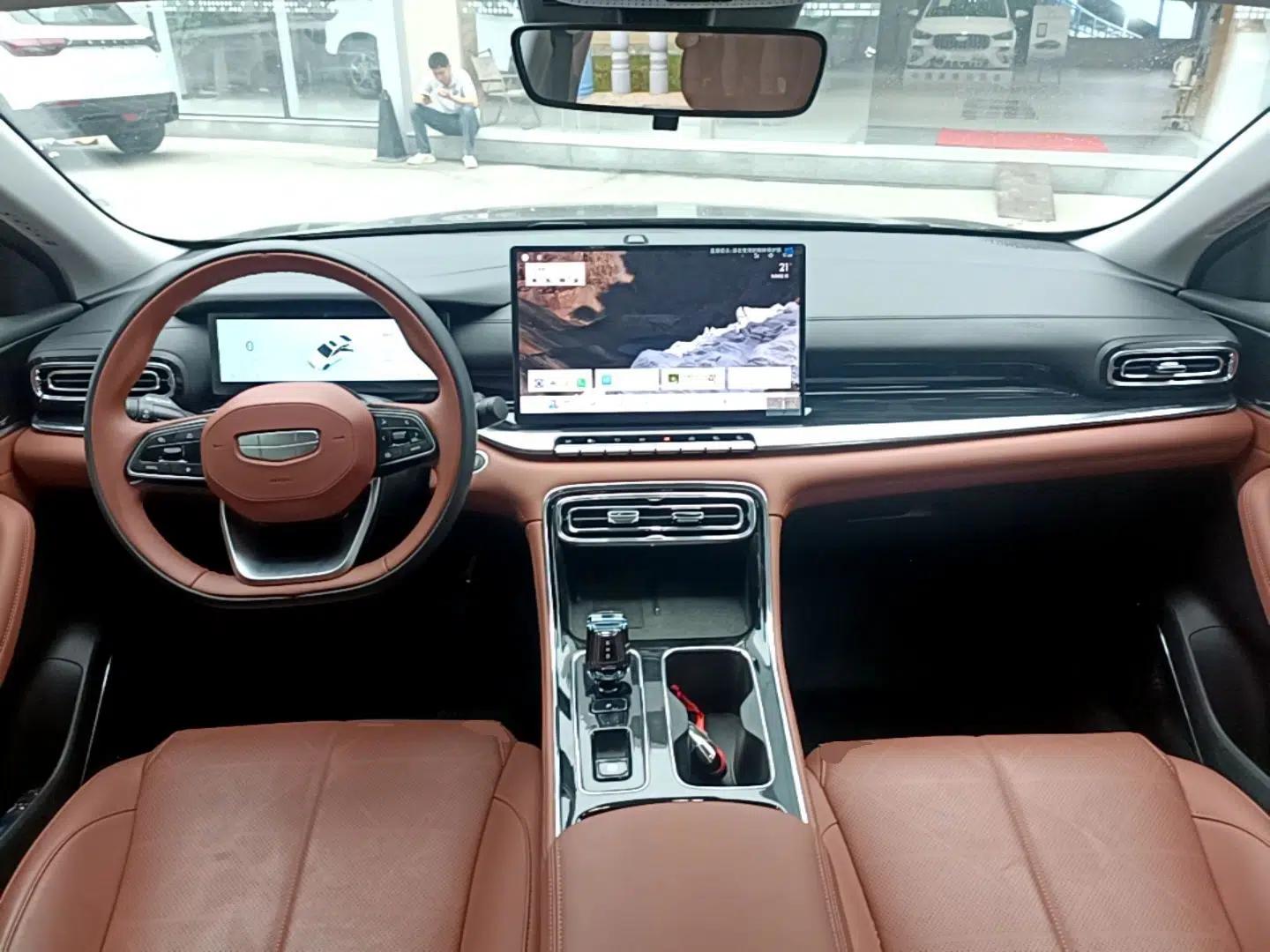 Geely Auto Emgrand 2026 Model 5th Generation 1.5T DCT Flagship Edition — миниатюра 13
