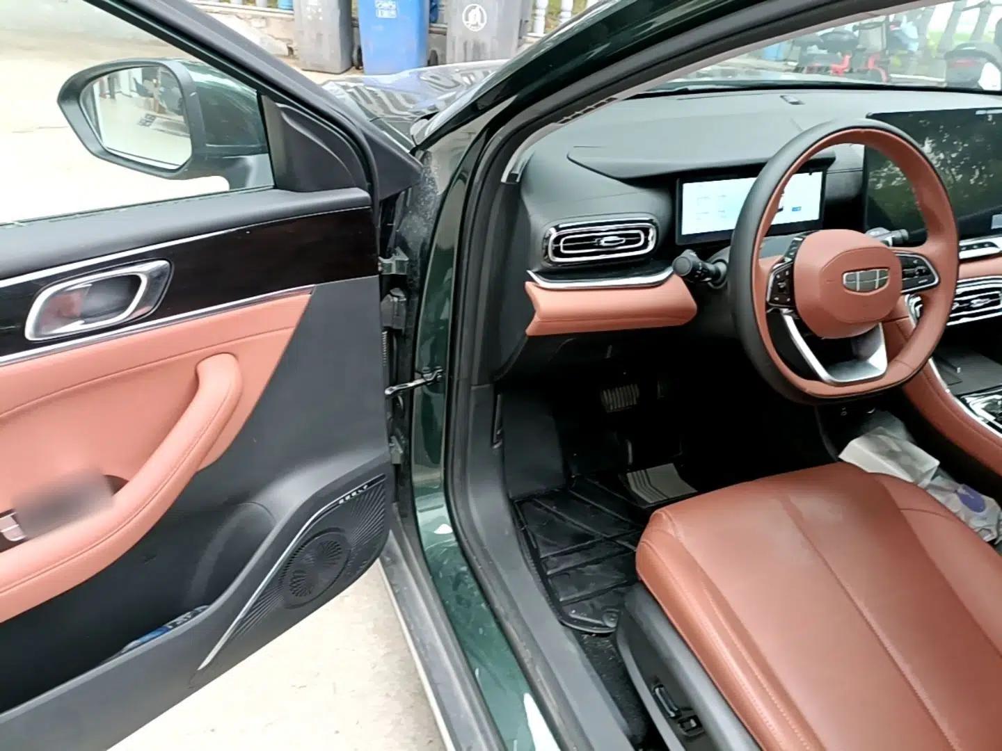 Geely Auto Emgrand 2026 Model 5th Generation 1.5T DCT Flagship Edition — миниатюра 19
