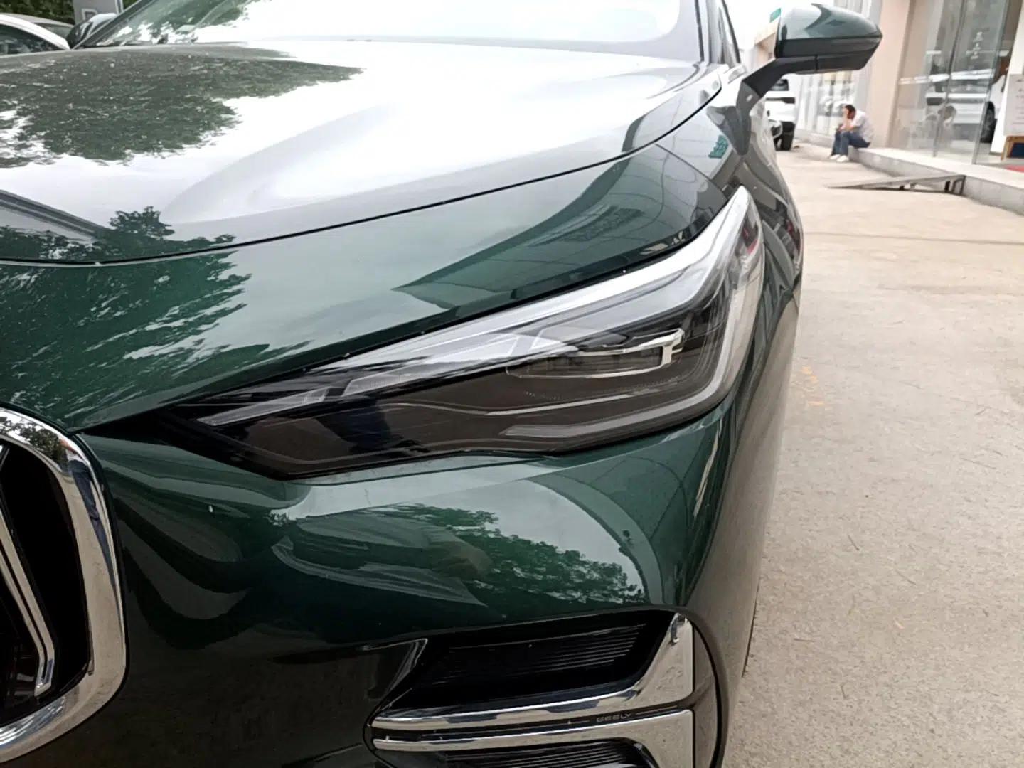 Geely Auto Emgrand 2026 Model 5th Generation 1.5T DCT Flagship Edition — миниатюра 9