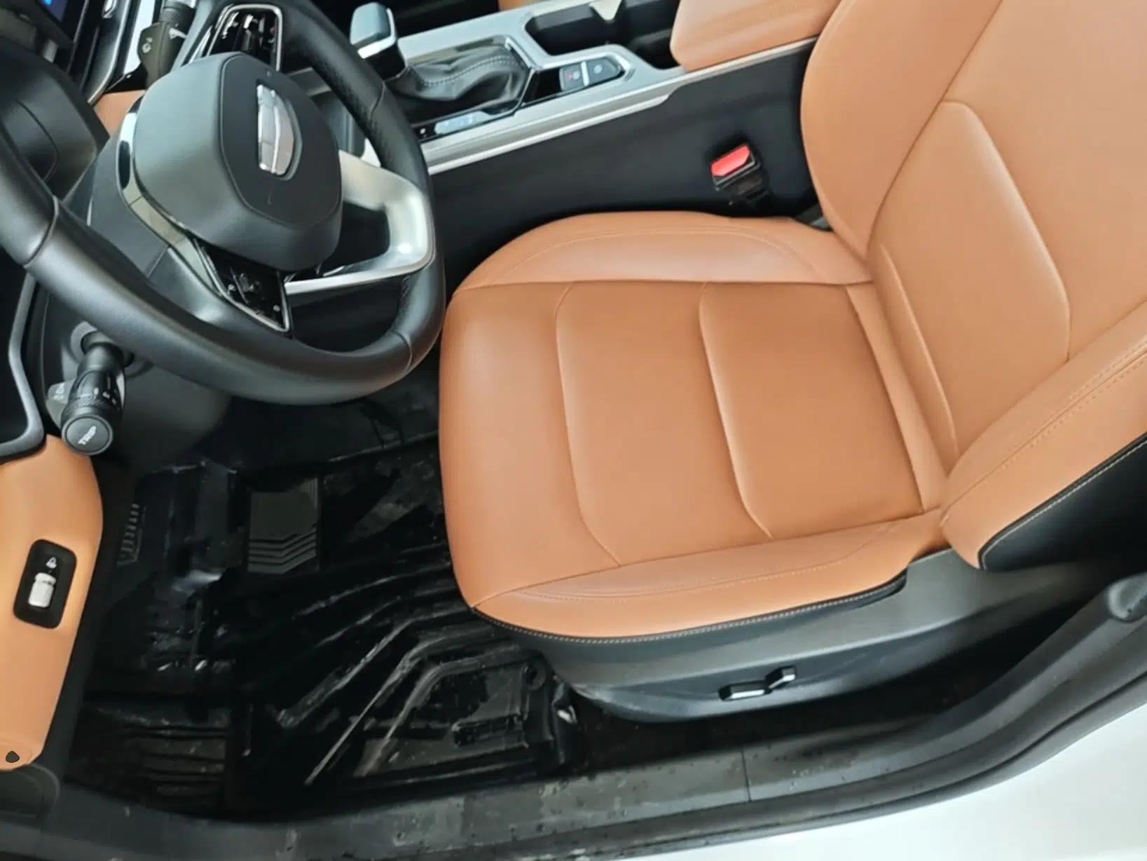 Geely Auto Emgrand 2025 4th Generation 1.5L CVT Flagship Version — миниатюра 18