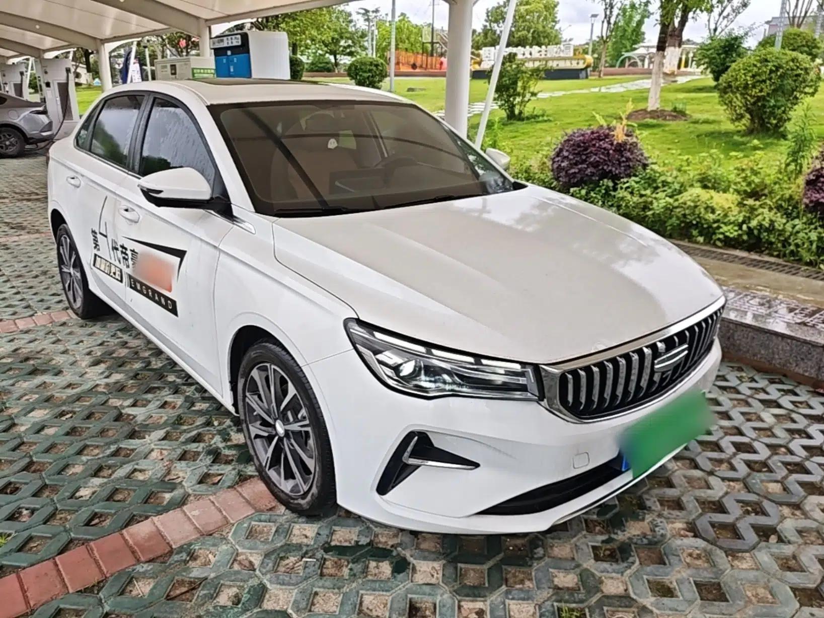 Geely Auto Emgrand 2025 4th Generation 1.5L CVT Flagship Version — миниатюра 3
